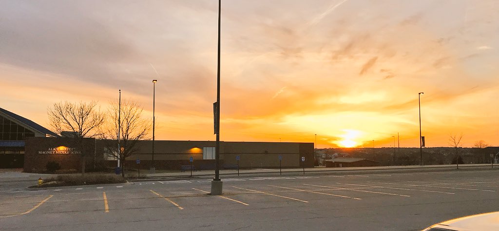 OPS_Buffett's tweet photo. A beautiful sunset on a full and productive day at Buffett. It was exciting to welcome over 200 new Bobcat families at Welcome to MS Night. As we found the end of this SY, a new one dawns with new Bobcats and anticipation for the next four years. #WeAreBuffet https://t.co/pexxqxGX2f