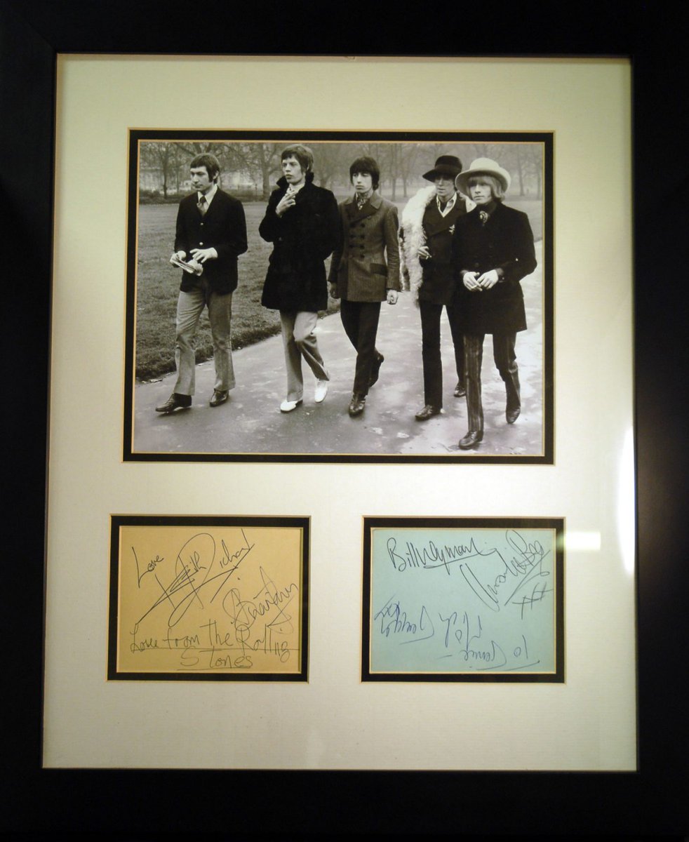 eil_rare_record's tweet photo. REPOST https://t.co/GUYHLjwGua #autographcollector #autographhunter #cdcollector #collectingvinyl #eilcom #eildotcom #memorabilia #musicmemorabilia #postercollector #rarecds #rarevinyl #recordcollection #rollingstones #vinyl #vinylrecords https://t.co/rwQSJ1WLdb