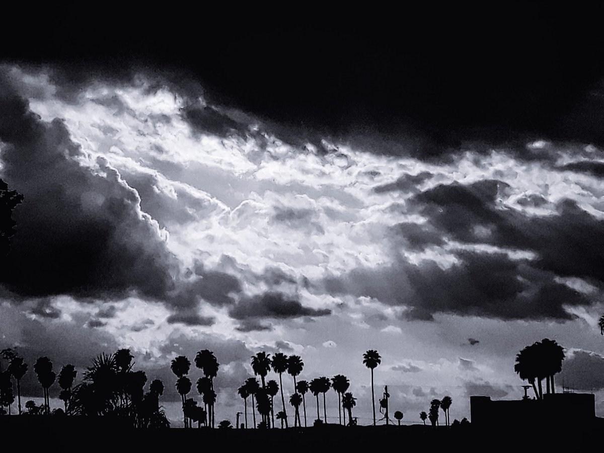 rayzrlove's tweet image. Wooley.

#cawx #inlandempire #cloudeffects #effetsnuages