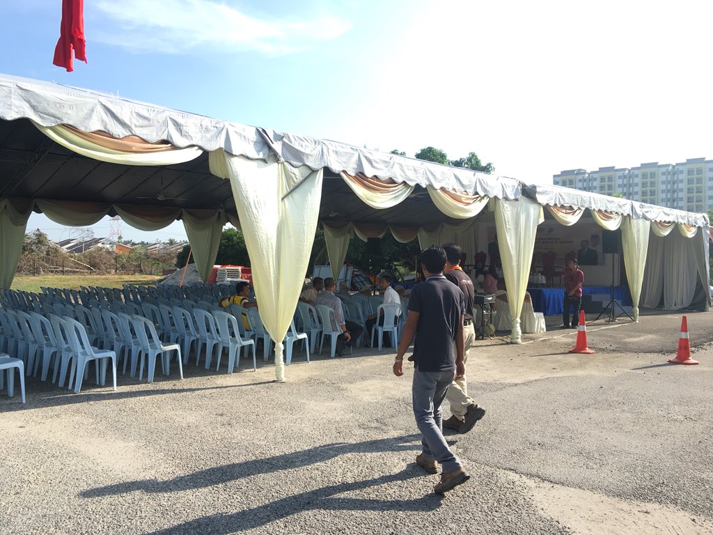 belatiwangsa_hq's tweet photo. Selamat pagi . 
Kami berada di Belati Wangsa cawangan Lekir untuk Majlis Perasmian Lampu Isyarat Batu 7, Lekir . 
@JKRMalaysia @JKRPERAK https://t.co/CpEN0tATRt