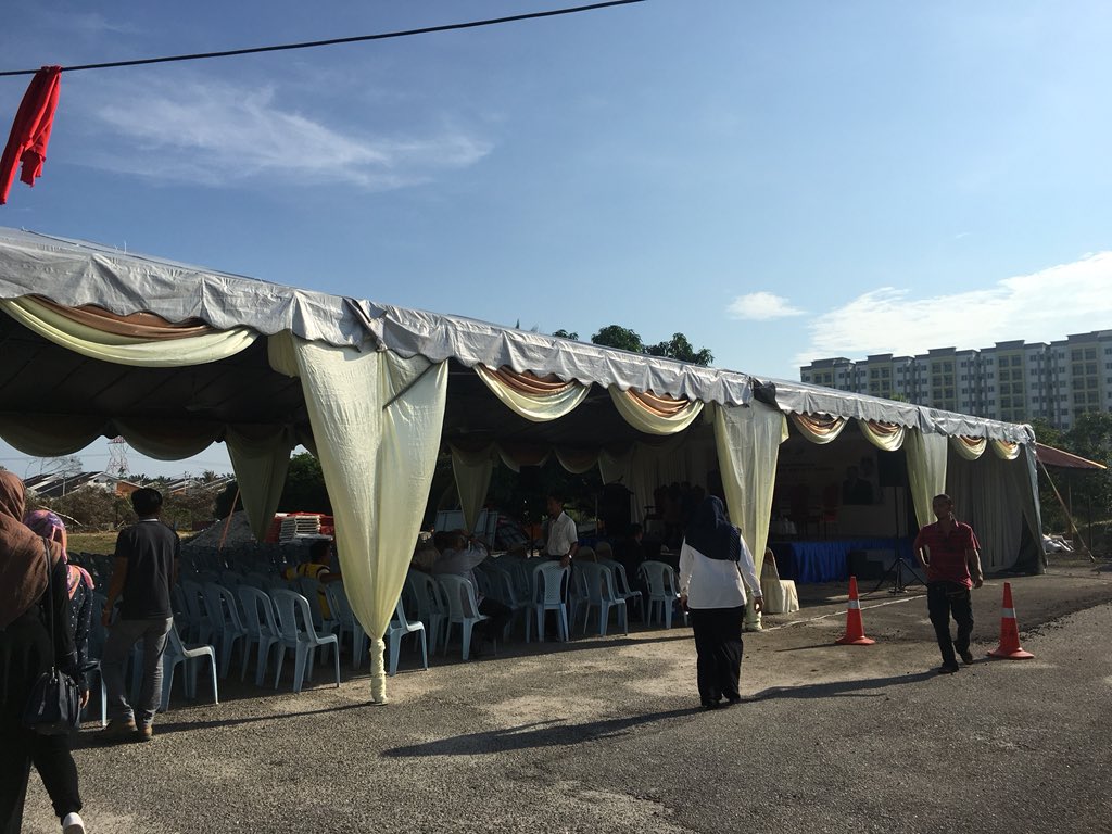 belatiwangsa_hq's tweet photo. Selamat pagi . 
Kami berada di Belati Wangsa cawangan Lekir untuk Majlis Perasmian Lampu Isyarat Batu 7, Lekir . 
@JKRMalaysia @JKRPERAK https://t.co/CpEN0tATRt