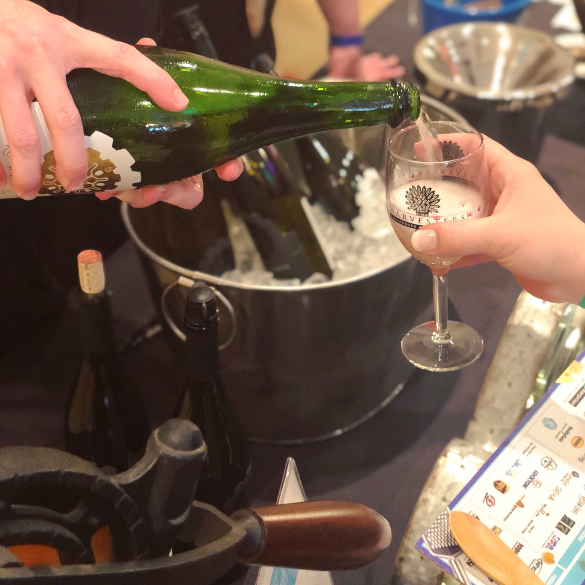 KCWineworks's tweet photo. The #bubbles are flowing at #ArrowheadStadium for @HarvestersORG #ForksAndCorks! Come say hello and help us #EndHunger. 🍾🥂✨

#HowWeDoKC
#ForksCorksKC https://t.co/6eGmVHPl41