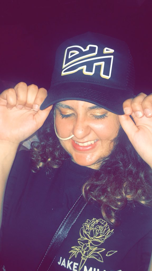 DanicaLeigh's tweet photo. @DevinHayes thank you soooo much for the hat. You are beyond talented! #ThatCatchThough https://t.co/fTyjx1SvvM