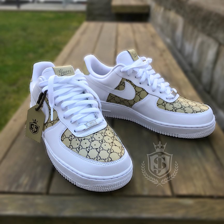 EverInkInc's tweet photo. Custom kicks by Ever Ink Team member @MrJesseStrong :
:
#shoes #customshoes #nike #gucci #guccishoes #nikeshoes #everink #newshoes #footwear #custom #canada #usa #italy #follow #thursday #fashion #like #jesse #strong #instagood #laces #clothing #feet #art #repost https://t.co/eeCXzrrS6V