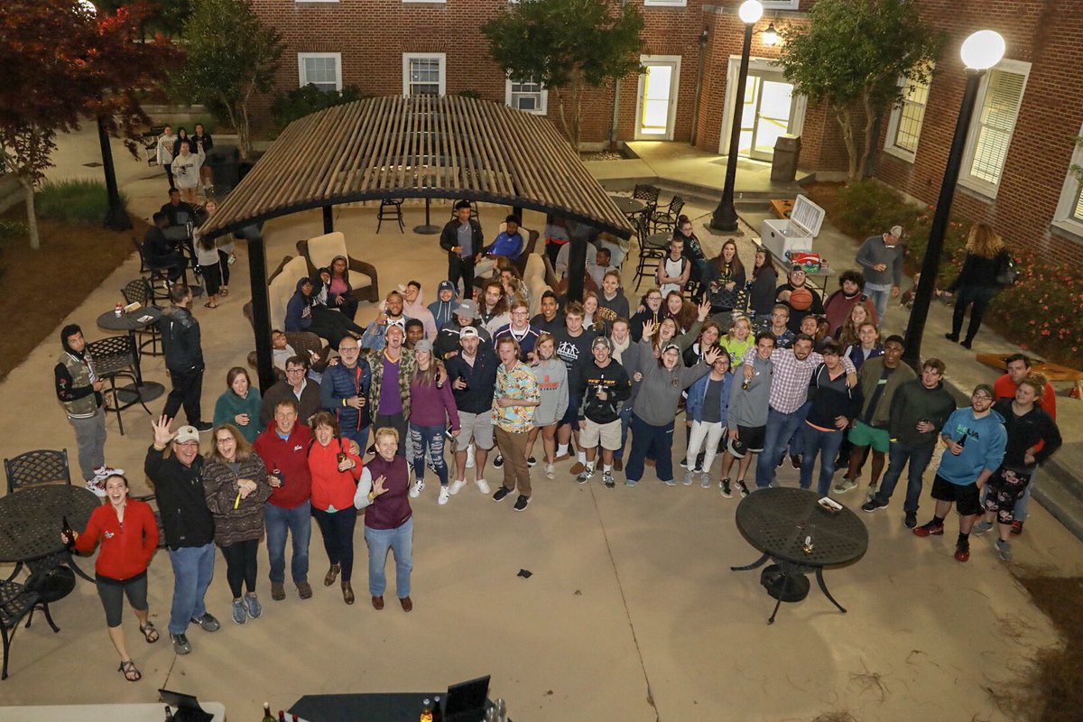 Pfeiffer1885's tweet photo. The #Pfeiffer #Courtyard is open for business! #Pfamily #pfeifferishome #bringithomefalcons #pfeifferuniversity #hanginout https://t.co/RptHqQ9xAU