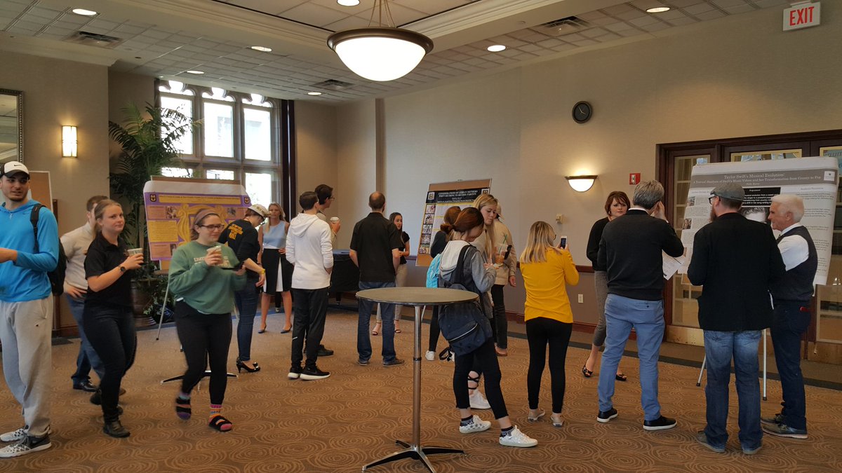 Steve_Klien's tweet photo. Very impressed by the great projects conducted by @MizzouComm students, presented at the #CommWeek18 Celebration of Undergraduate Research! #WhatsYourStory https://t.co/TUd7orJ7e6