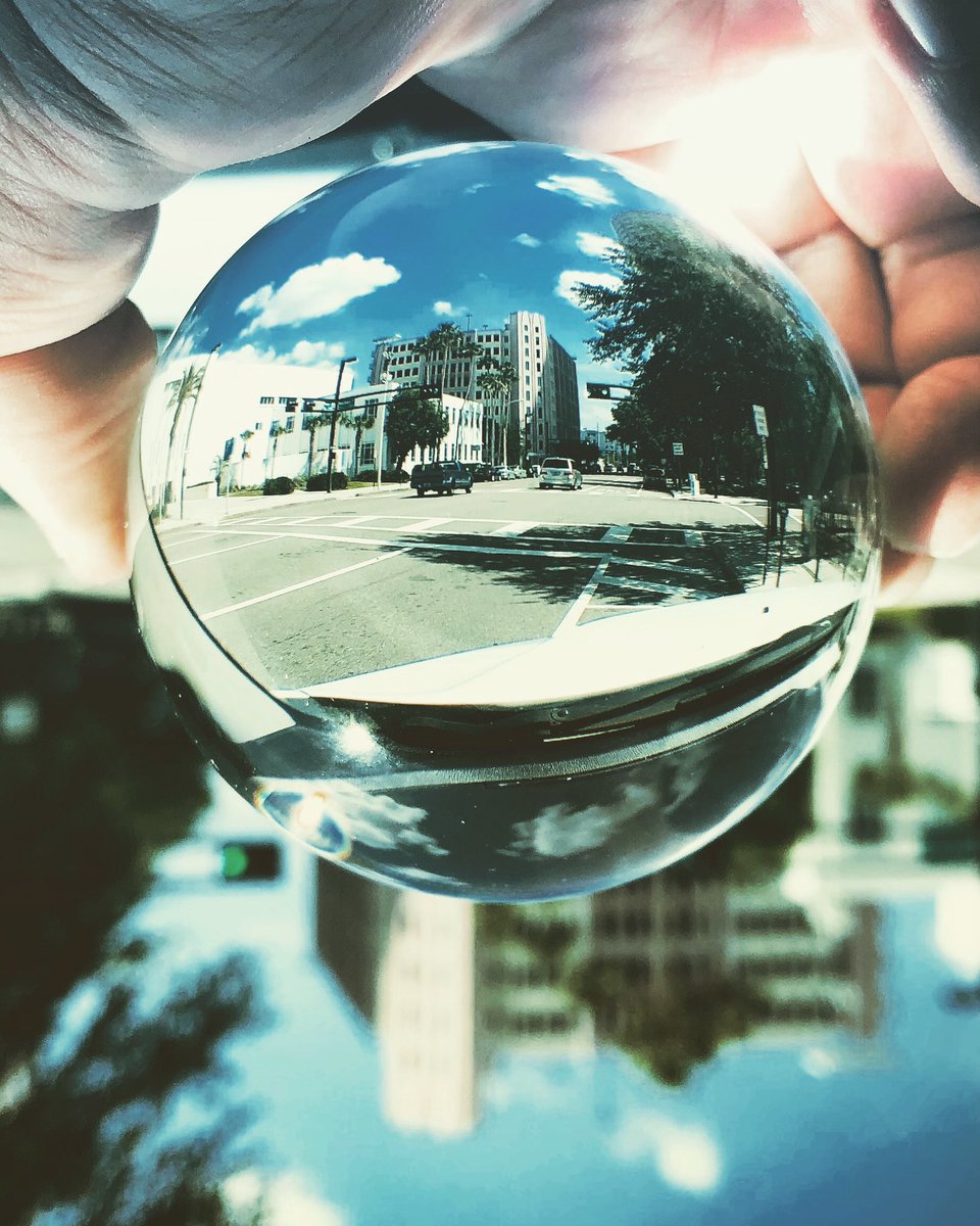 OGEPhotography's tweet photo. Killing time in downtown @CityofTampa https://t.co/vvT6hUekGz