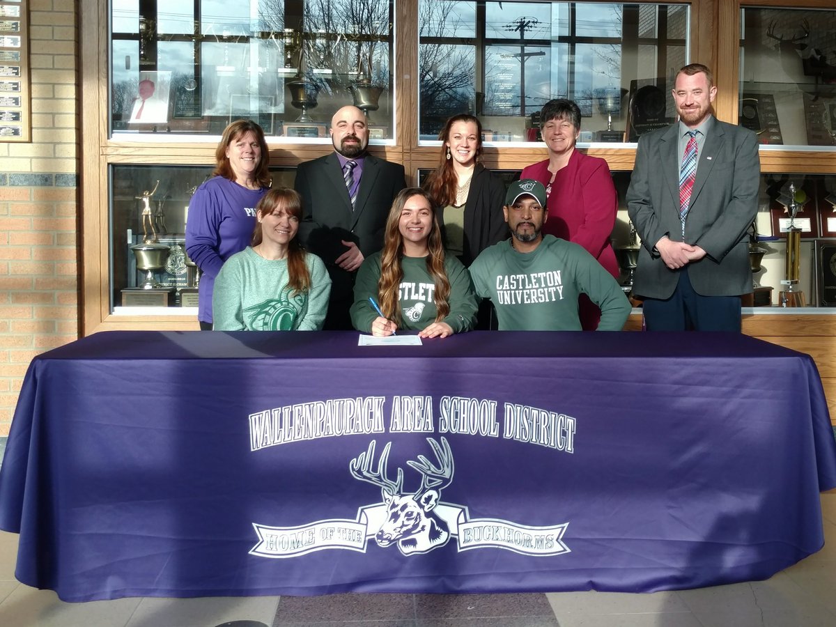 wmjdeaton's tweet photo. Congratulations to @PaupackFH Ksenia Pereyra who will be continuing her athletic and academic careers at Castleton. @WAHS_Buckhorns @TheNewsEagle1 https://t.co/UEFbEZghCO