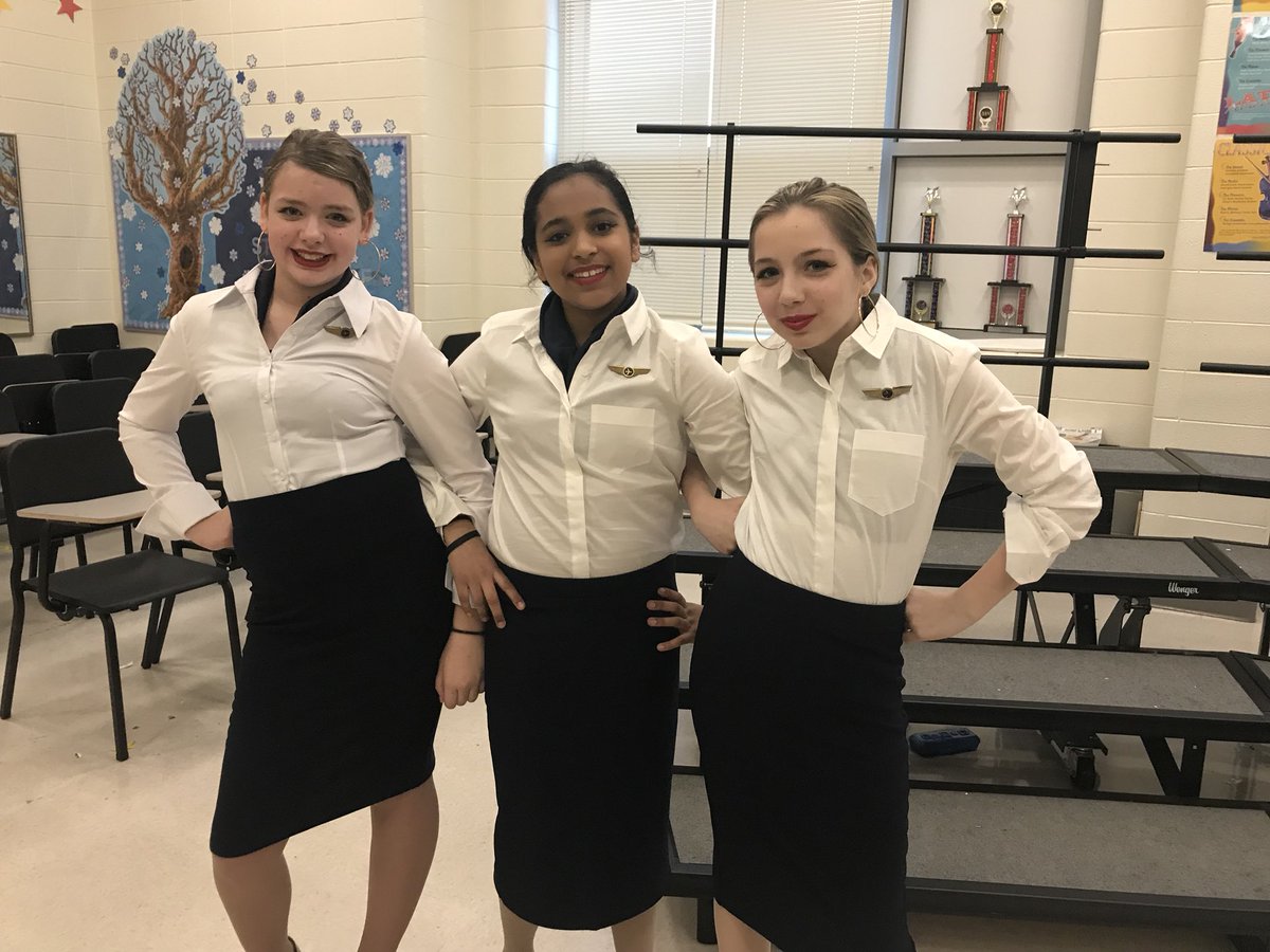 hcpss_wlms's tweet photo. Opening night success! Great job Tigershark Theater Company - be sure you get a ticket to see TAKEOFF! https://t.co/KQm0D9vvkk