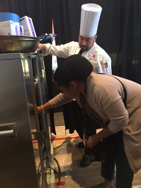 NaserJouhari's tweet photo. Did you have fun @HarvestersORG #ForksCorksKC tonight? The @KCMOHealthDept inspected and permitted all food service vendors! #publichealth https://t.co/eHNu84tbmE