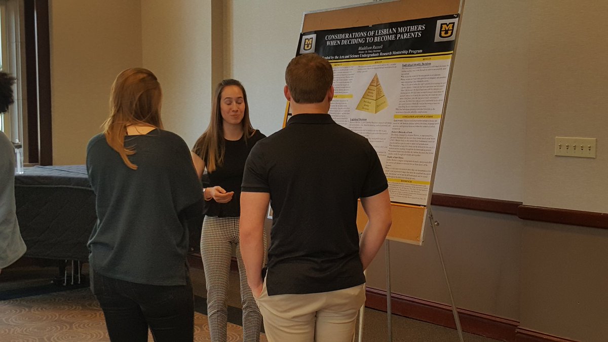 Steve_Klien's tweet photo. For lesbian couples, the decision to have a child is complicated. Student researcher Maddison Russell @MaddyRussell_MU completed a year-long study on this decision w @ProfHaleyH, and took top honors at the @MizzouComm Undergrad Research Celebration! #CommWeek18 #WhatsYourStory https://t.co/zrJqlX3XR6
