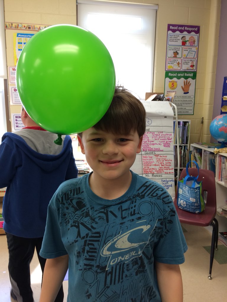 belinda_loder's tweet image. Exploring Invisible Forces - Static Electricity #doingscience #grade3fun @HTEK6 @ptoddw @NLESDCA