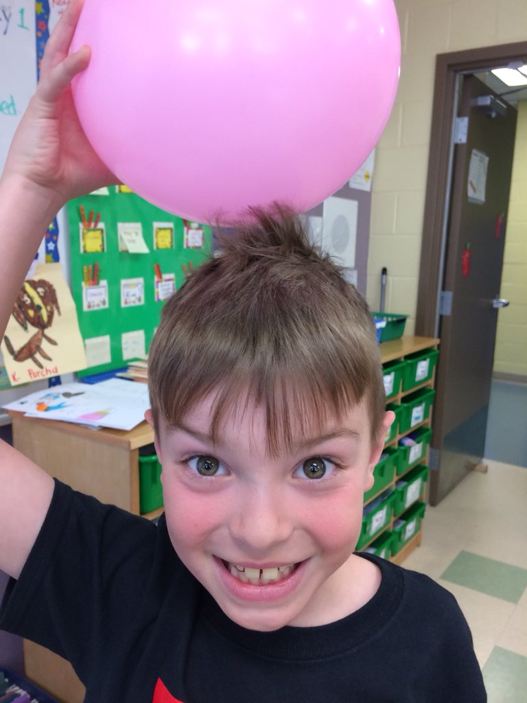 belinda_loder's tweet image. Exploring Invisible Forces - Static Electricity #doingscience #grade3fun @HTEK6 @ptoddw @NLESDCA