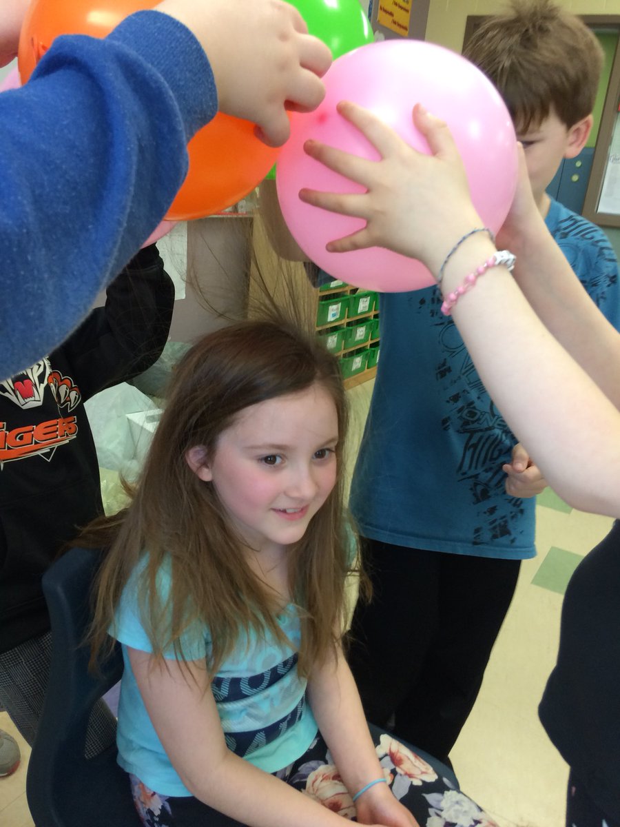 belinda_loder's tweet image. Exploring Invisible Forces - Static Electricity #doingscience #grade3fun #statiselectricity @HTEK6 @NLESDCA @ptoddw