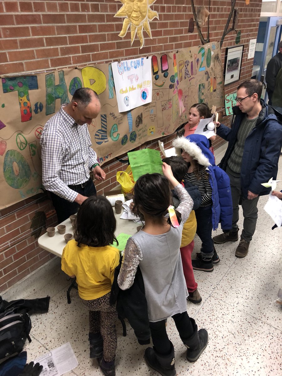 POLICOM's tweet photo. Great turnout tonight for #palmerstonclimateaction Night! 600 +kids, parents and neighbours. Thanks to @SNDIcontractors @CoLivingCanada @CurbsideCycle @ChocoSolTraders and @ICSavings for their support. Thanks to @joe_cressy and @VoteTimGrantGPO for popping by! https://t.co/u6g22PHlgD