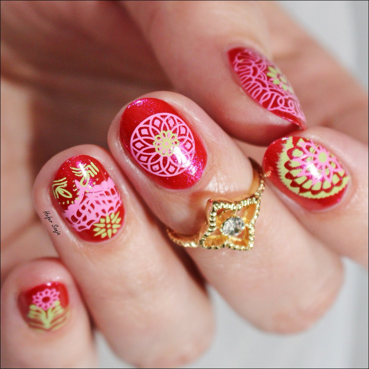 osijek69's tweet photo. Bright Mandala with @Lucky13Lacquer and @ClearJellyStamp #nailart #manicure #nailstyle #nailstamping #nailpolish #bright #springfashion https://t.co/QvF8EvWeJ2