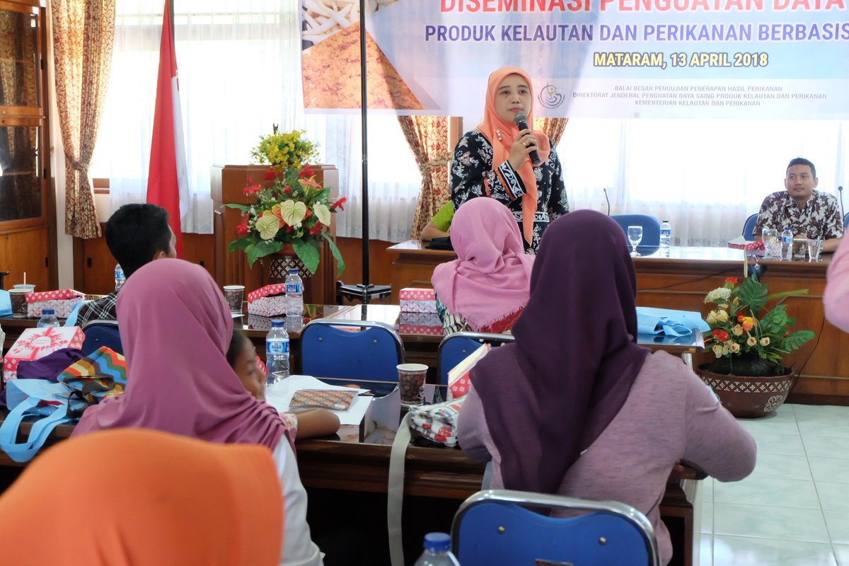 BBP2HPMataram's tweet photo. Kegiatan Diseminasi Penguatan Daya Saing Produk Kelautan dan Perikanan Berbasis Ikan Lele, di Gedung PKK Provinsi NTB https://t.co/17IRrogcCF