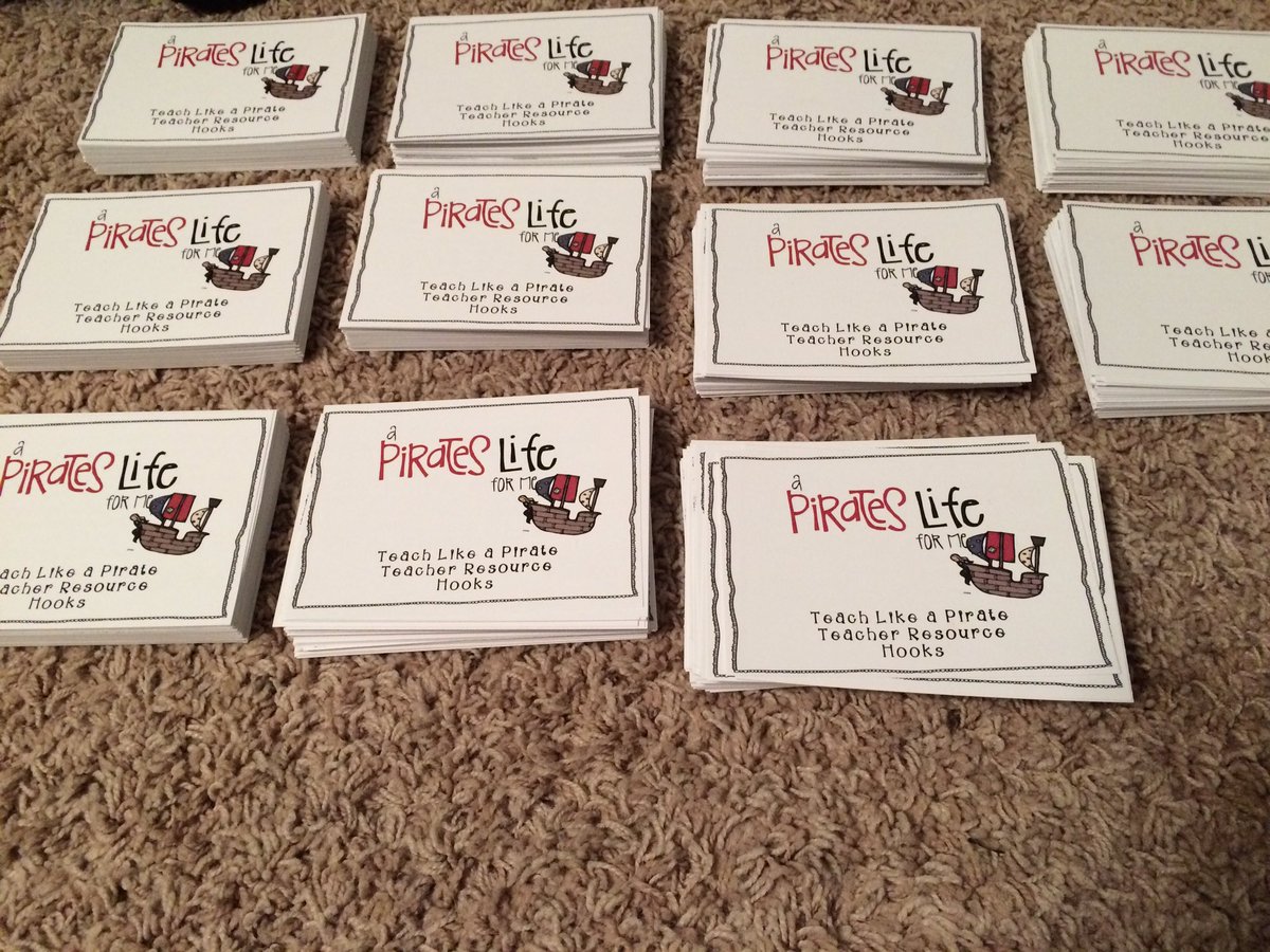 berger_fun's tweet photo. Working on something for my #sistlap crew for graduation! These are individually cut with ❤️! Now to find a whole puncher! 🤔 https://t.co/Jd1GRJ7tyP
