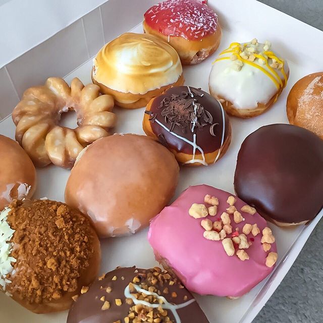BFinLondon's tweet photo. Noooo I couldn’t have just one #krispykreme as a normal person.. I had to go for the biggest box available! 🙄🙈 Shame on me (then again.. f*** it 😁 it’s Friday and I had a hell of a pleasure with this #donuts degustation and crazy craving! 😋😋😋 🍩 So, moment of truth and ch… https://t.co/SuFGgxu7Ol