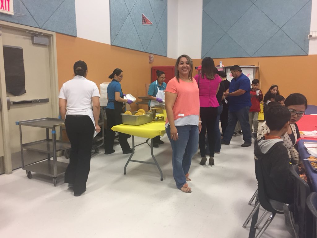 DelmaPatino's tweet photo. Full house for 3rd grade parent luncheon! Thank you parents for your support! #TeamSISD https://t.co/6EQrkwZsem