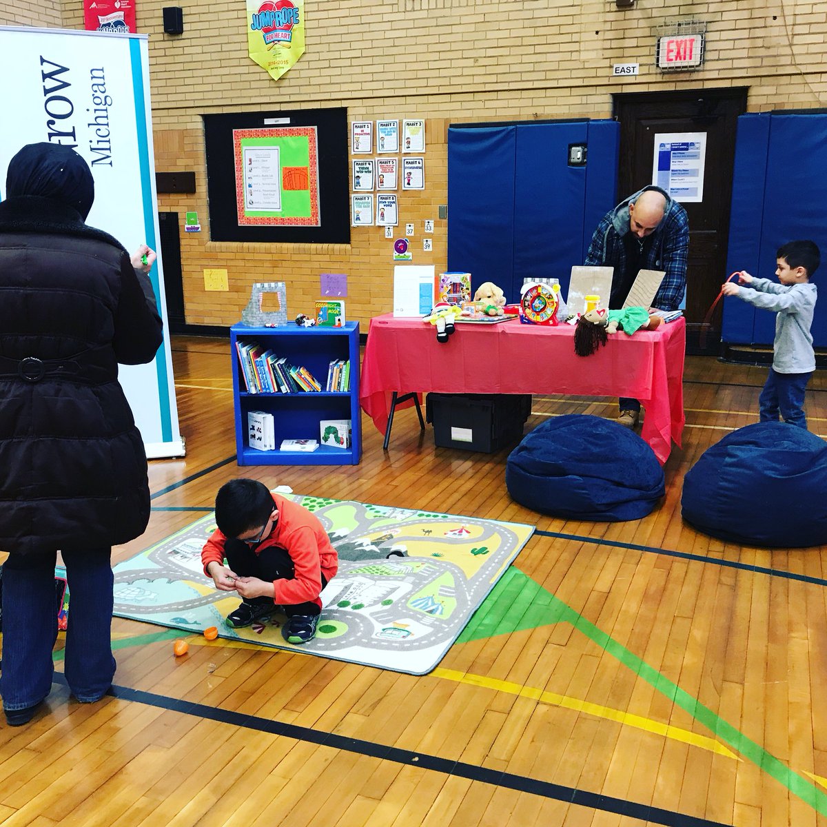 D2TBPodcast's tweet photo. Thanks to McDonald Elementary in Dearborn for having us out today! We had fun with the kids at the B3 Event! #down #dadsofwayne #areyoudown https://t.co/ZVGMXHvryt