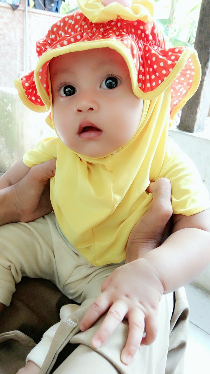 onimaedah's tweet photo. Sayangkuh Mamas Mumtaz dan Si Nok Hizwah Lashira Shanum 🤗😚😚😚 https://t.co/7QftctB7gD