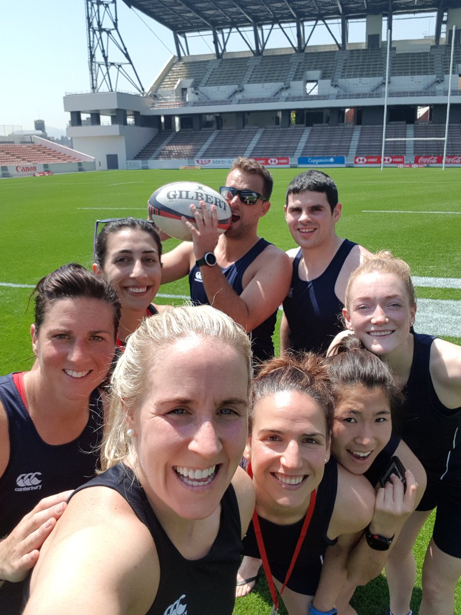 JoyNevilleRef's tweet photo. All set for the #Japan7s An amazing venue with great peeps🌞🏉🎌 #RefTeam #HSBC7S #WSWS2018 @Hollie_D92 @WorldRugby7s https://t.co/4ihc5JNDRr