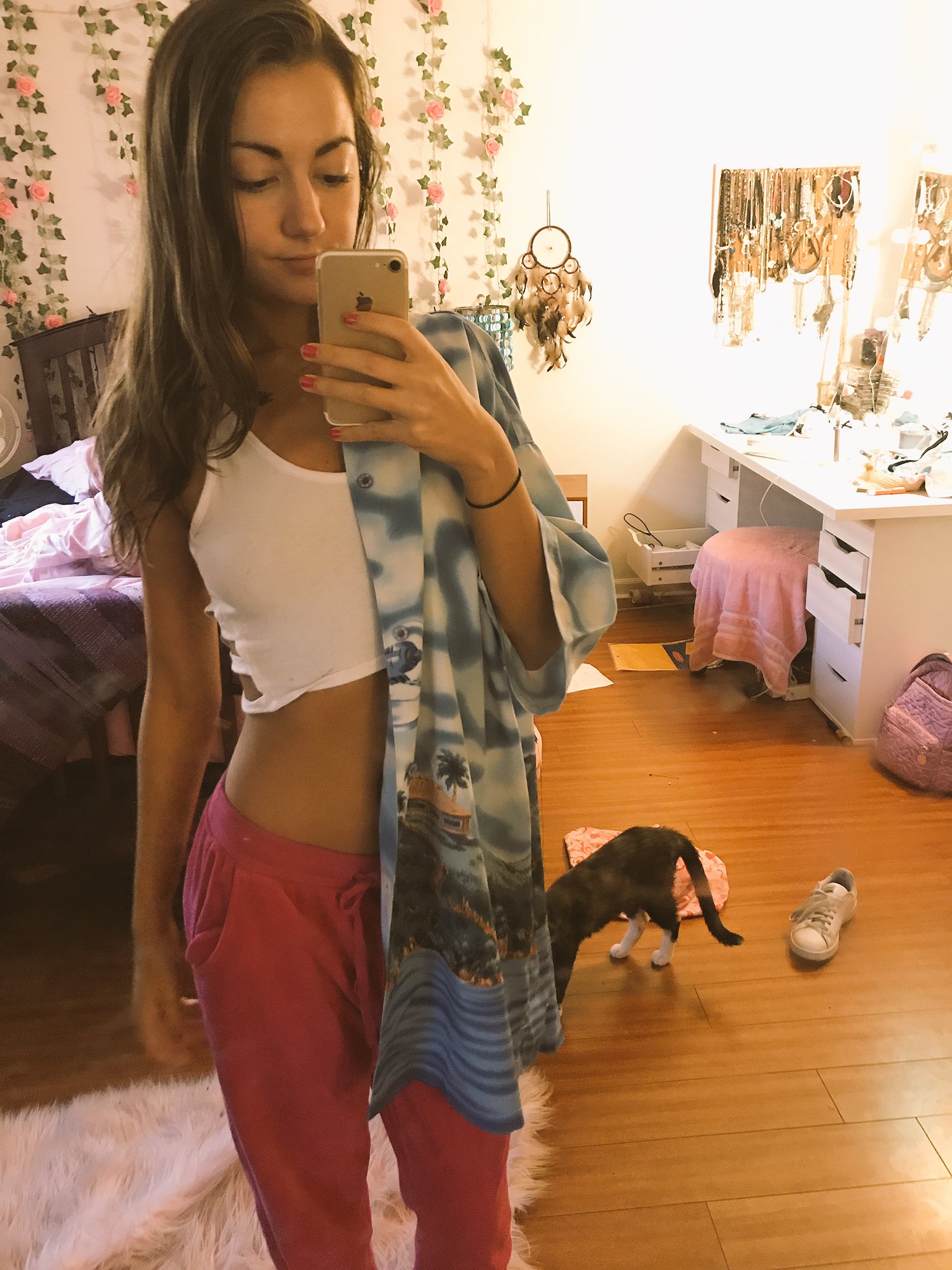 lily-adams-on-twitter-i-made-another-dress-but-its-too-small-that