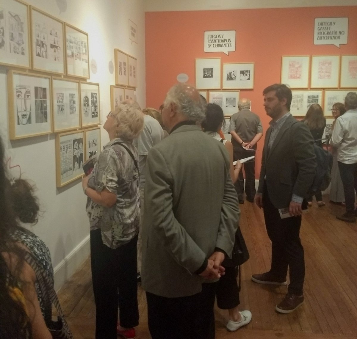 MuseoLarreta's tweet photo. #presentacion, #firma e #inauguración SALAMANCA A VUELO DE PÁJARO

Gracias por venir!!

Feliz cumpleaños @CCEBA @LocoRabiaEd

#cceba #cumpleaños #cumpleañosfeliz🎂 #aniversario #locorabia https://t.co/GXFflRQRUW