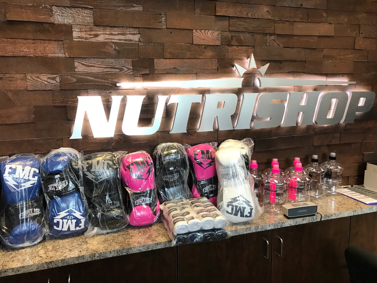 FIGHTMECLOTHING's tweet photo. LA VALLEY PEEPS: @NSnorthridge  is now carrying #FMCBOXINGGLOVES and #FMCHANDWRAPS ! Make sure you get there ASAP! 🙌🏽 https://t.co/g0R8HLd2nr