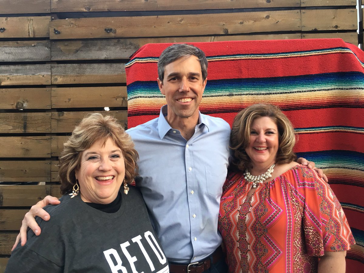 robinperozzi's tweet photo. It was a great night in the Big D!! #texaslovesbeto #BetoForSenate #beatcruz #therustic https://t.co/3tQFHD0WWh