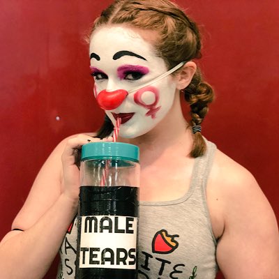 boggled_artist's tweet photo. Just clowning around #superSHEro #pcpyay #NewProfilePic 🤡❤️ https://t.co/zHDiglCfgb