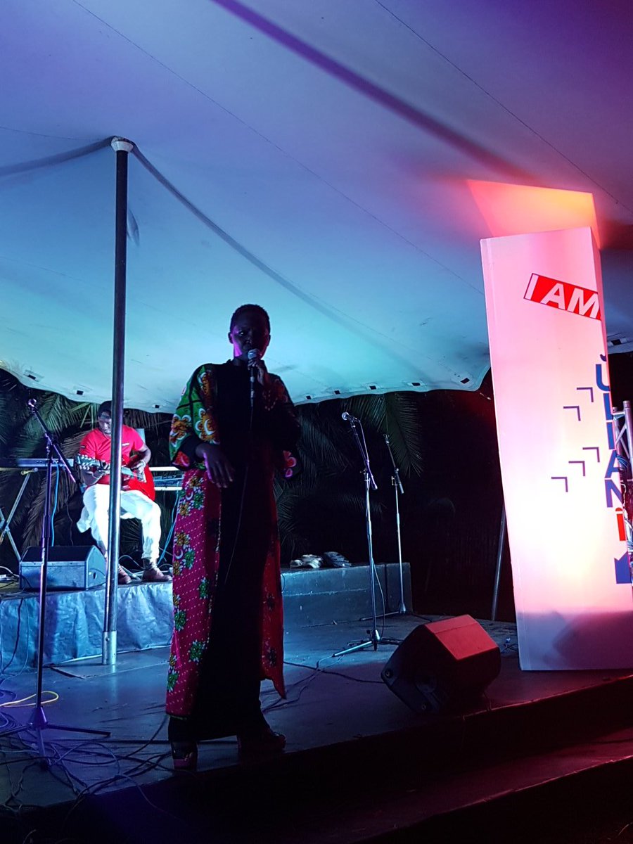 JulianiKenya's tweet image. Day #2of4

Ilikua moto ndani ya fire! 

Shukran kibao to kila artist alikuja through @Spontaneousray
Kababa @ngartia big support kila time. @mtulyrical 

Leo tuko ndani ama vipi?