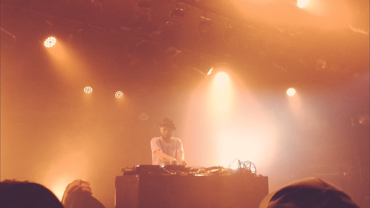 【TRACKLIST】
Jax Jones @ Umeda Club Quattro, Osaka 2018-04-19

初来日を果たしたUKのハウスDJ/プロデューサー、Jax Jones
昨夜行われた大阪公演のトラックリストをアップしました！
東京公演は21日渋谷 WWW Xにて

▶︎ 1001tracklists.com/tracklist/mqt1…