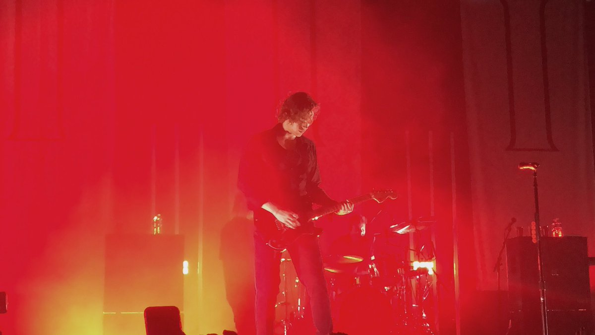 thatsoashlin's tweet image. youngblood 
#5SOS3Dallas