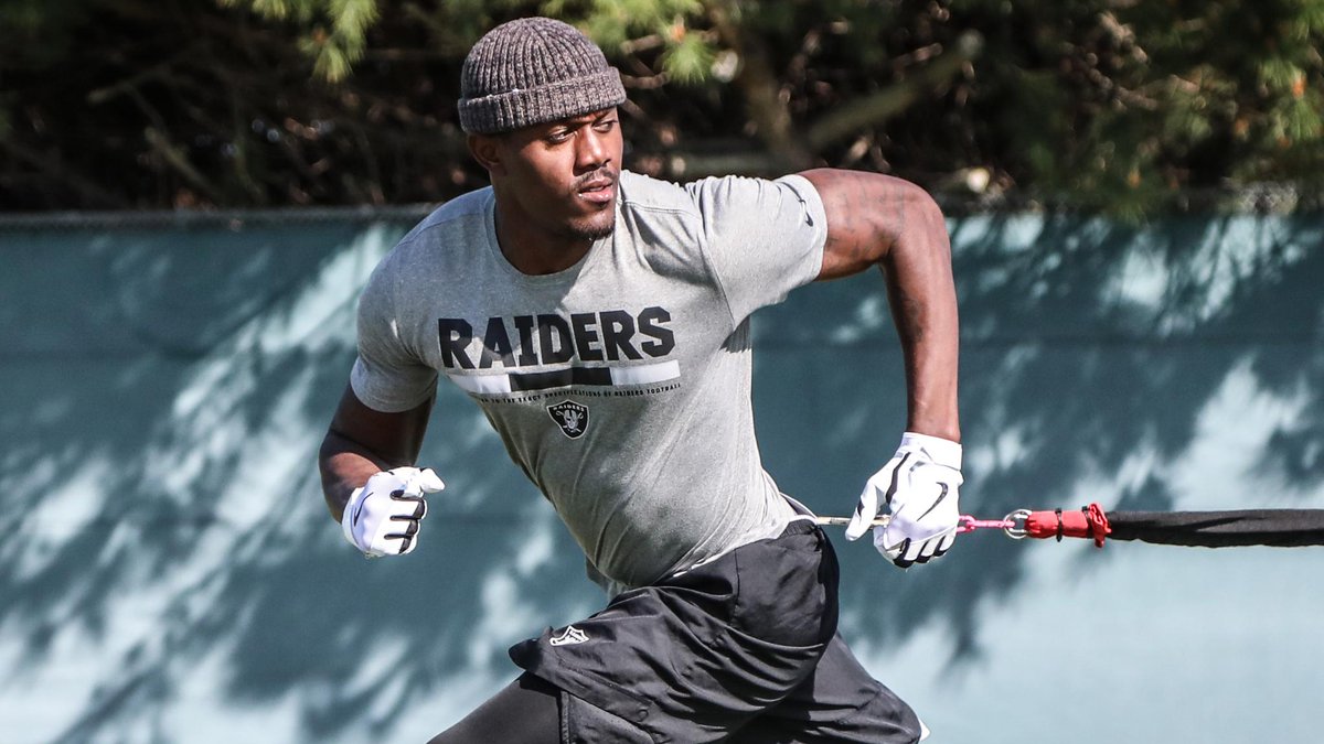 Another day of work put in.   The best photos from Thursday's Offseason Workout Program: rdrs.co/fU1gol https://t.co/J1EFbkabEM