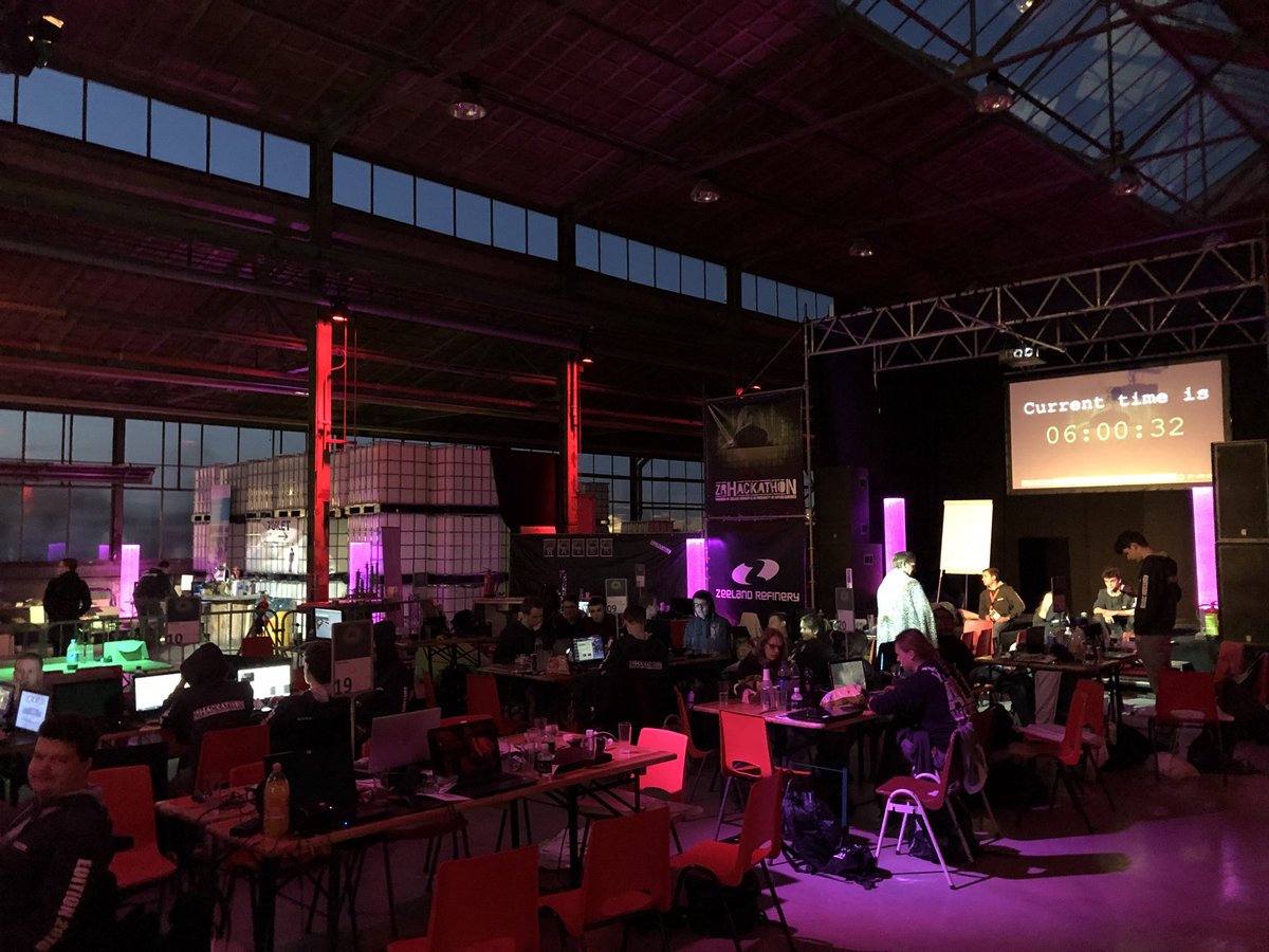 ZRHackathon's tweet photo. Goedemorgen! #zrhackathon Tijd: 6:08 u! Uren te gaan 7:52 min! Status: https://t.co/R9drUtc8AD