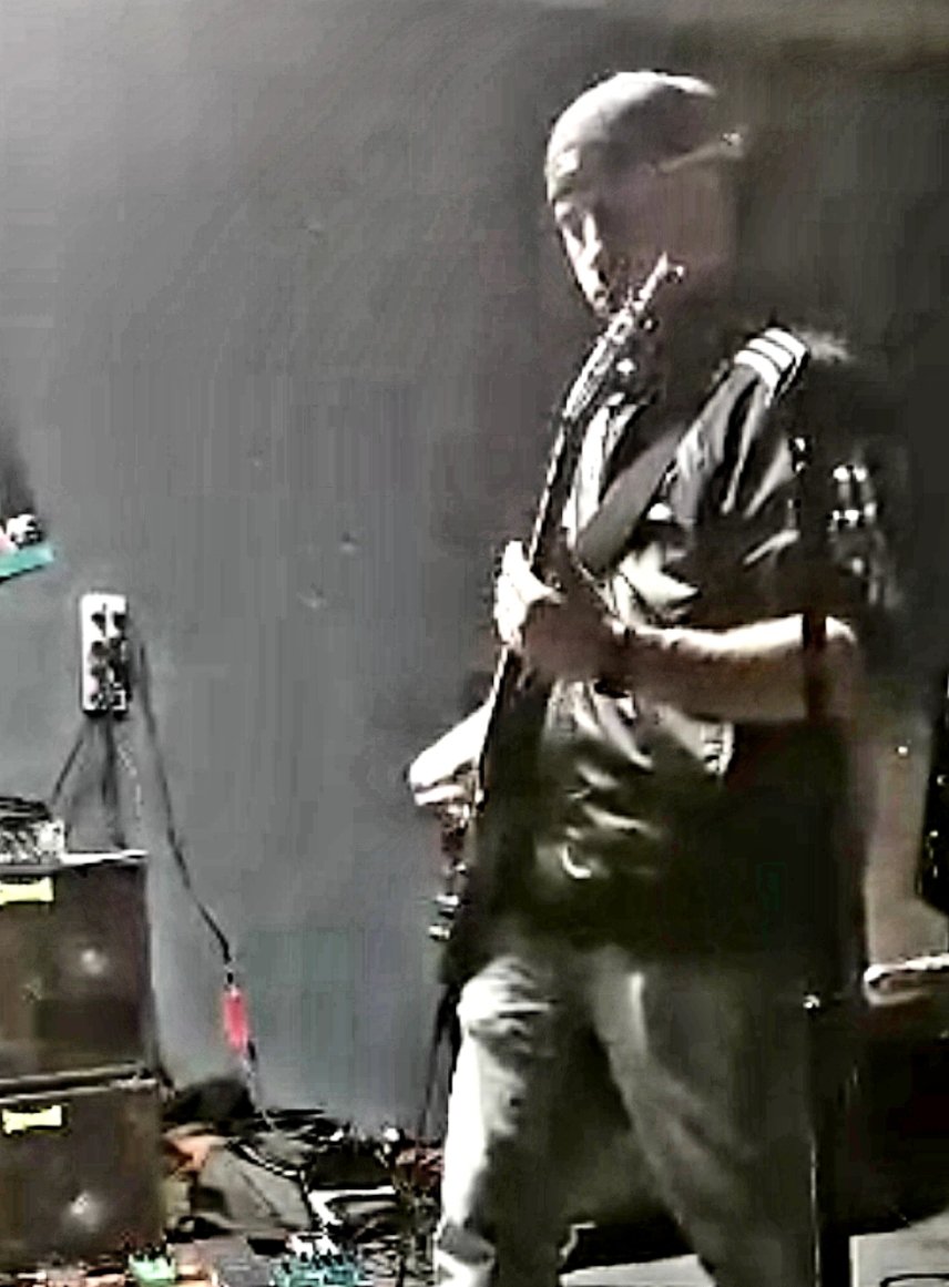 VentricOfficial's tweet photo. #houston #ventric #schecter #facetoface https://t.co/3OiUrmyZKl
