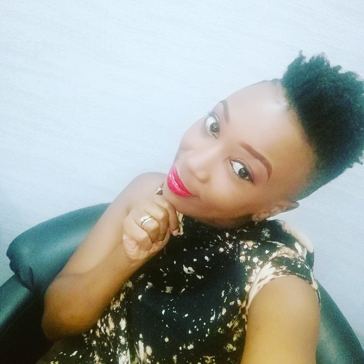 wahukagwi's tweet photo. My morning half smile as I wait to get into @k24tv !!!! I'll be on in a few!! Tune in!!! #newsongalert #myeverthing link ➡️➡️➡️
https://t.co/4MUeeEfUDQ https://t.co/3dG43U8596