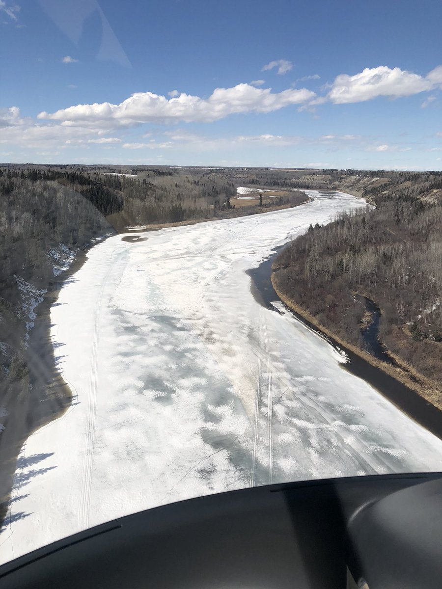 With the ice breaking up on the North Saskatchewan River, we have hope that #sprinter is coming to an end. 

 #summeriscoming  #Yeg #Edmonton #flighttraining #hope #tocoldforaswim #pilotlife #Training  #cabrig2