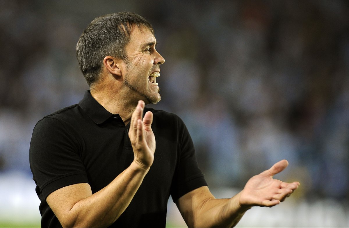 Cronica_ok's tweet photo. Coudet: "Hay que ser el mismo equipo siempre" https://t.co/lagUm1AFth #LaAcadeGanaGustaYGolea #PeroElChachoQuiereMás #SiempreMás #MeHaceAcordarAAlguien #NoSeAQuien #AhSi #AhoraMeAcordé #ATuHermana https://t.co/79MbFW1Iv2