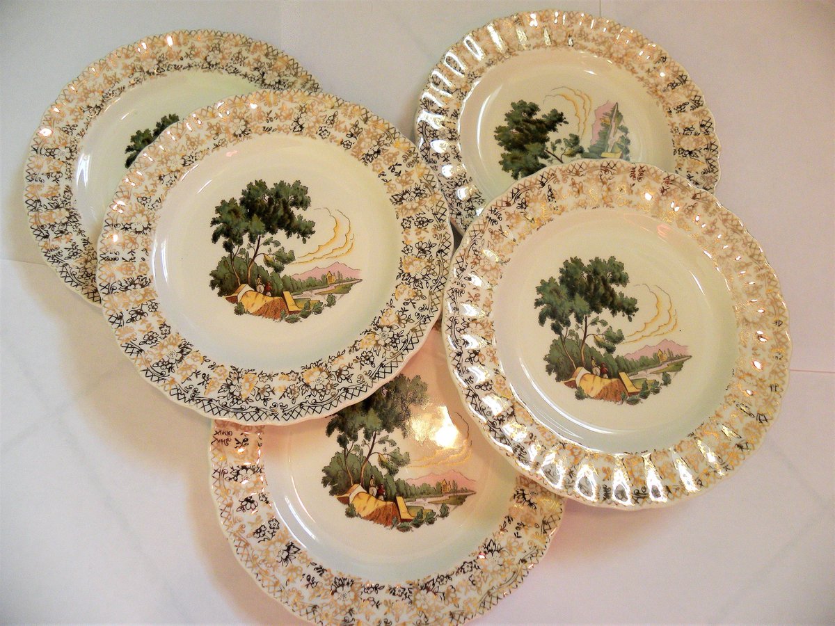 fieldsofvintage's tweet image. American Limoges Chateau France Plates Golden Plate - 5 Pastry Dessert Gold Plates, Gold Luster Rim Plates tuppu.net/50baba3c #Etsy #FieldsOfVintage #PastryPlates
