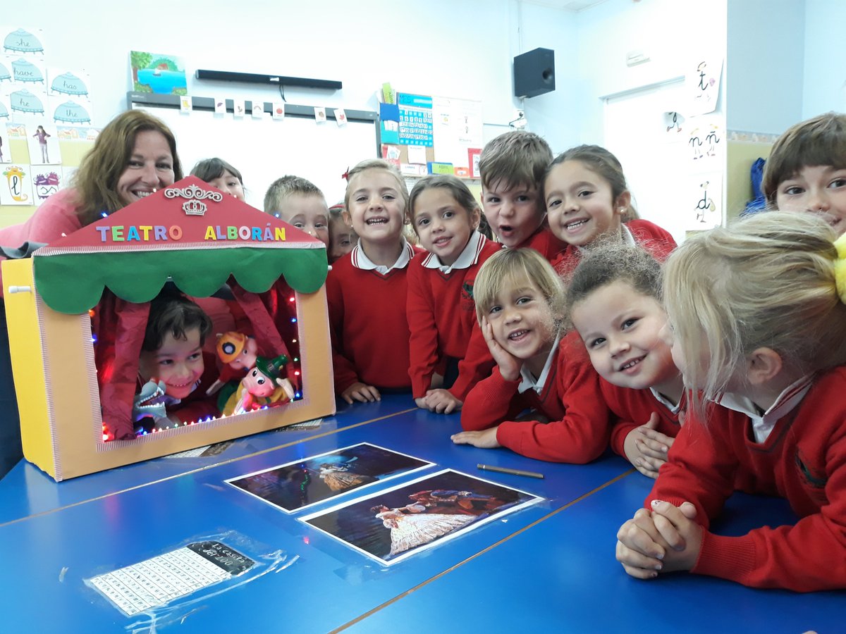 colegioalboran's tweet photo. Comenzamos el proyecto #ElTeatro en 6º de #EducaciónInfantil con la maravillosa colaboración de Esteban y su madre, que han trasladado la magia del #teatro a nuestra clase de esta forma tan divertida y motivadora.
Seguro que lo disfrutaremos mucho.😊
¡Gracias!
#abp #learningis https://t.co/tk05B1IEtT