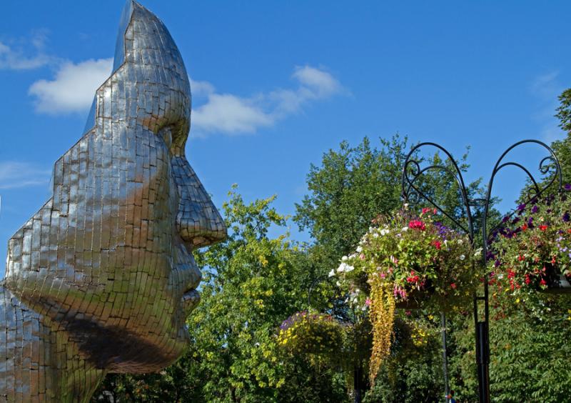 Gallimores's tweet photo. Top of the Wiend on a late sunny morning. Photo by George Hopkins #Wigan #Wiend @juliefallon1 @WGWwallflowers @BeltinWigan @LifeLoveWigan https://t.co/5VyItZuWEv