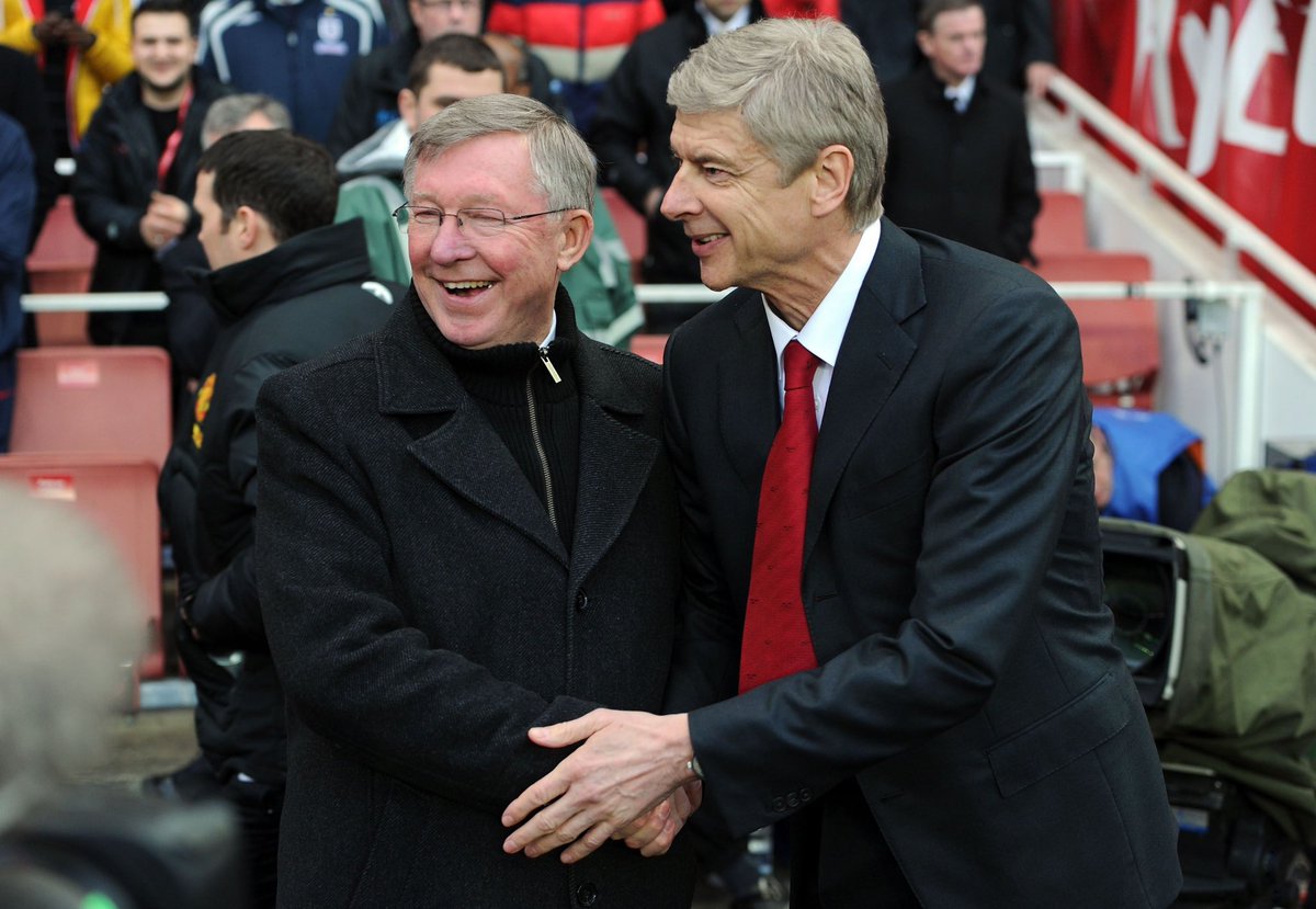 Footballtweet's tweet photo. Just a few years ago, you couldn't imagine football without these two greats. 😢

End of an era. 😭 https://t.co/WHMTsJ0kTJ