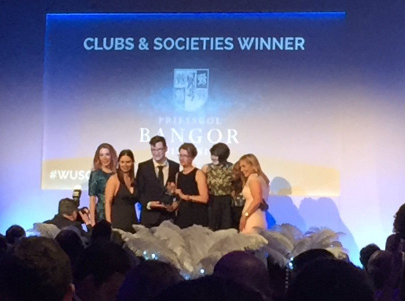 BangorBioZoo's tweet photo. Great results for @BangorUni at the @Whatuni #awards yesterday: #accommodation WINNER! Clubs and #Societies WINNER! University of the year THIRD! Thanks for reviews and Congrats to all who contributed to the success #whichUni 🥇🥇🥉@bangorbiosoc @BangorZooSoc @BangorHerpSoc https://t.co/ZOKtMEnsDR