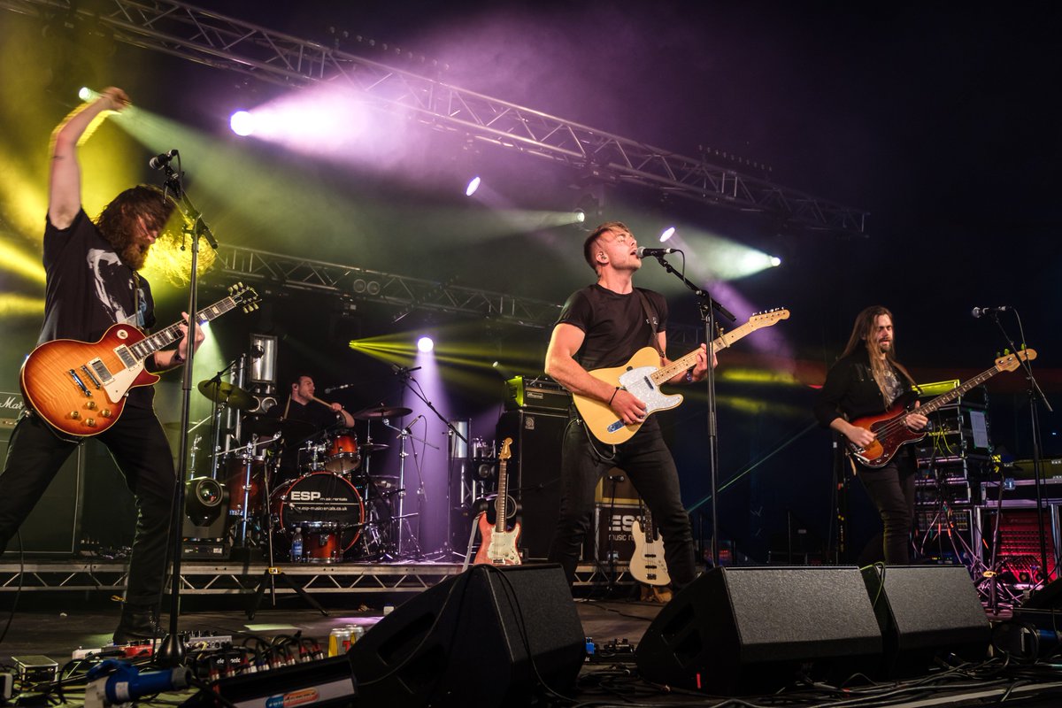 edffestival's tweet photo. Là na Gàidhlig a th' ann air Twitter an-diugh agus tha @edf_festival toilichte taic a chur ris. Tha sinn an dòchas gu'm faic sinn sibh ann an Beinn na Faoghla aig Deireadh-Samhraidh! #Gàidhlig #EDF2018 https://t.co/uhWoOGr1kq