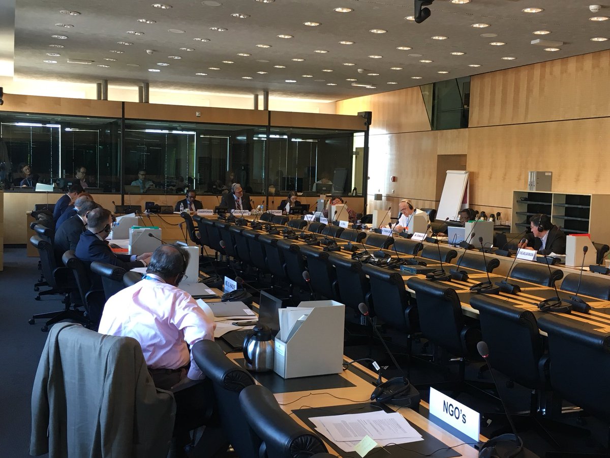 AlvaroBotero8's tweet photo. Comité de Protección de los Derechos de Todos los Trabajadores Migratorios y de sus Familiares (#CMW) de @ONU_es decide elaborar una nueva observación general sobre el derecho a la libertad personal y la protección contra la detención arbitraria de #migrantes https://t.co/u25o5Dhawb