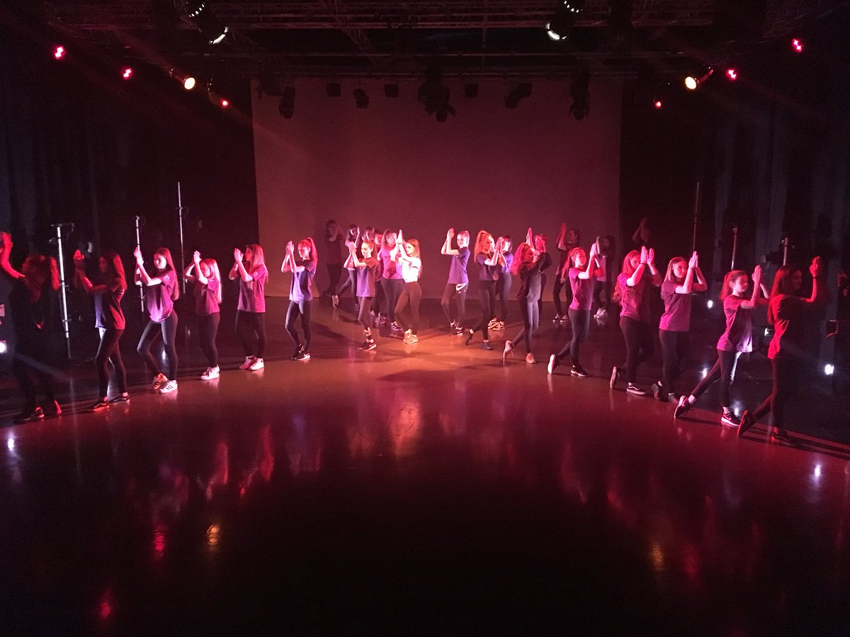 DunfermlinePE's tweet photo. Tech rehearsal well underway @PassDance 💃🏻 Sorting our lighting for tonight’s performance  💡 What a great learning experience for our Nat 5 dancers 😍#dancetrip#ladygaga#opportunties#dancecollege#professionaltraining#lovingit💜 https://t.co/PLcgrxbPTI