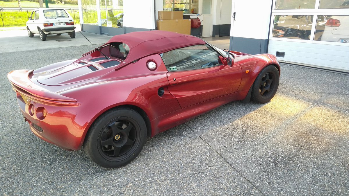 Yvan_111's tweet image. Chez Bauden Racing Car aux Échelles (73) pour des travaux de révision et maintenance pour #Elise... #LightIsRight #Lotus @ClubLotusFrance